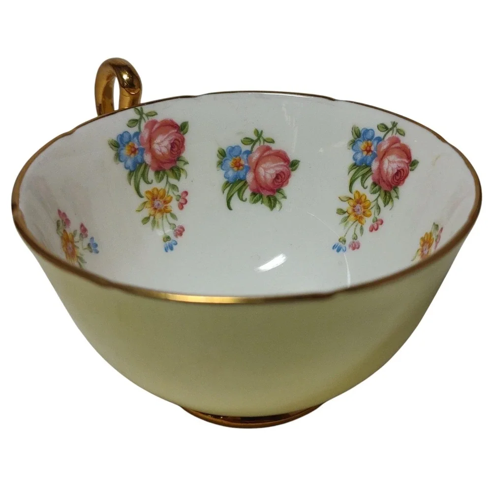 Vintage Royal Grafton Teacup Bone China Yellow with‎ Roses Inside and Gold Trim